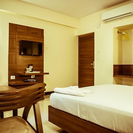 เดอะ ไพโอเนียร์ Hotel วิสาขปัตนัม ภายนอก รูปภาพ