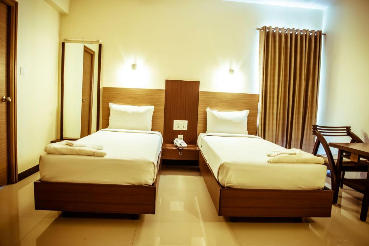 เดอะ ไพโอเนียร์ Hotel วิสาขปัตนัม ภายนอก รูปภาพ
